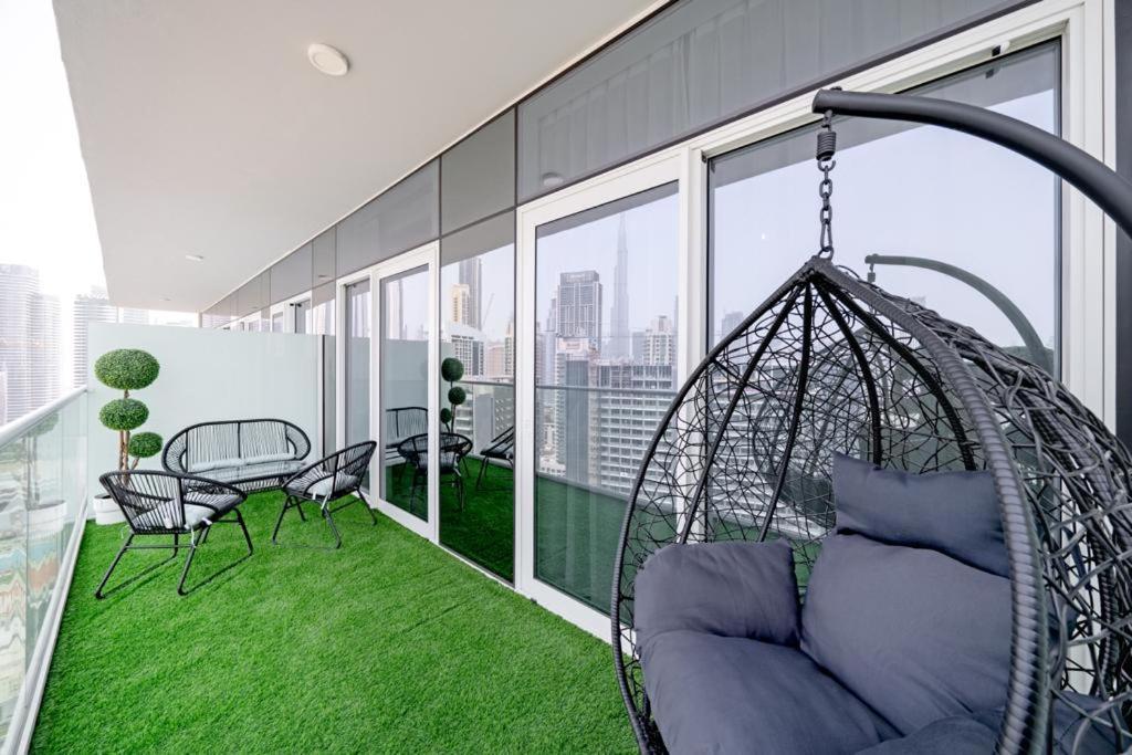 Apartamento Brand New 1Br- Business Bay - Burj Khalifa View Dubái Exterior foto